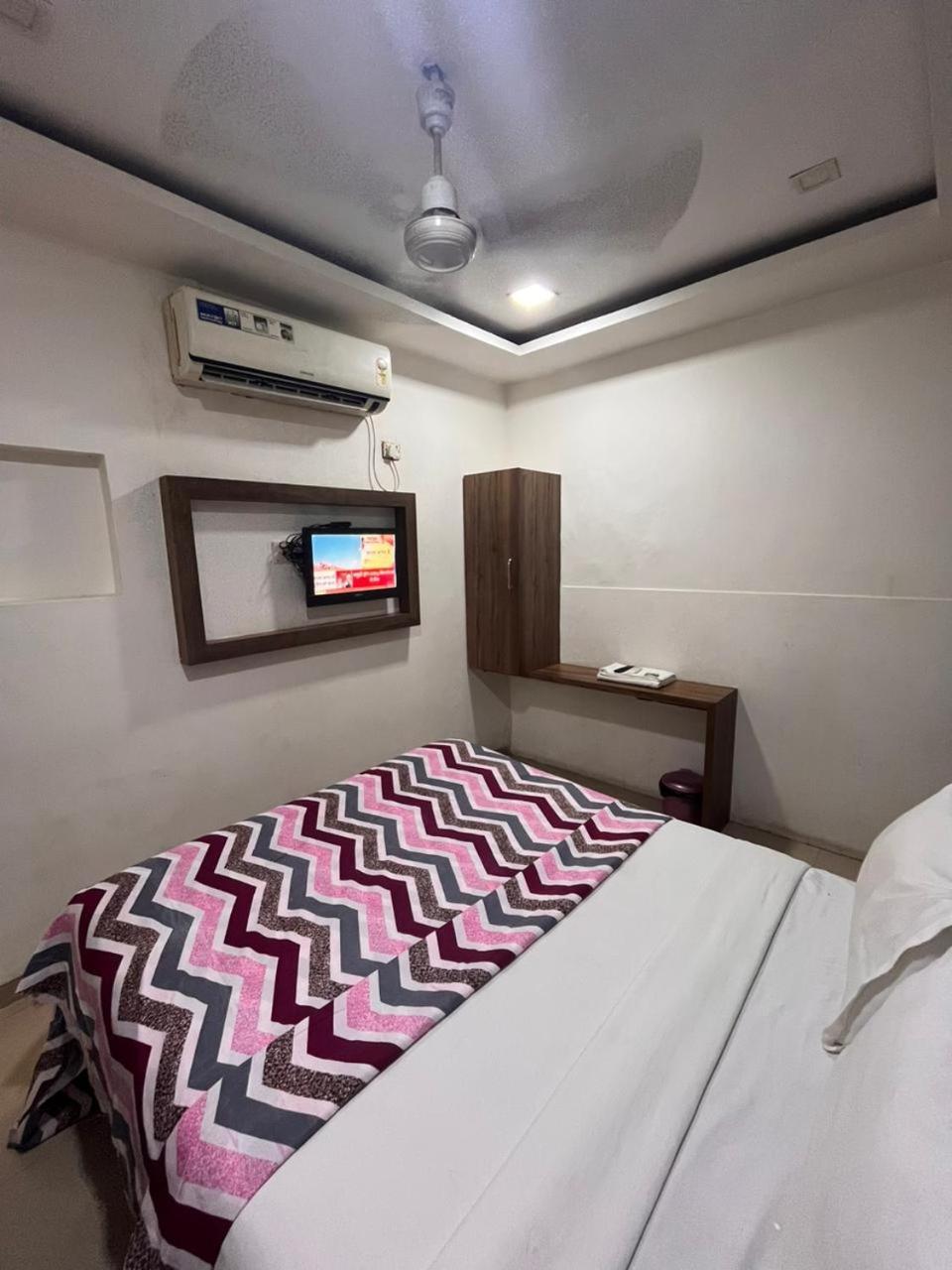 Hotel Havana Mumbai Exterior photo